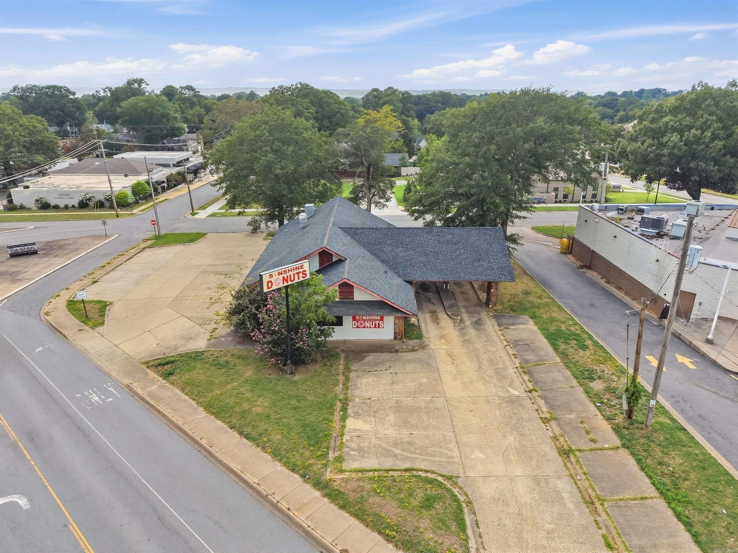 Property Image for 609 N Main
