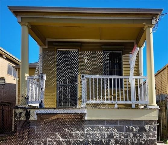 Property Image for 1464 N CLAIBORNE Avenue