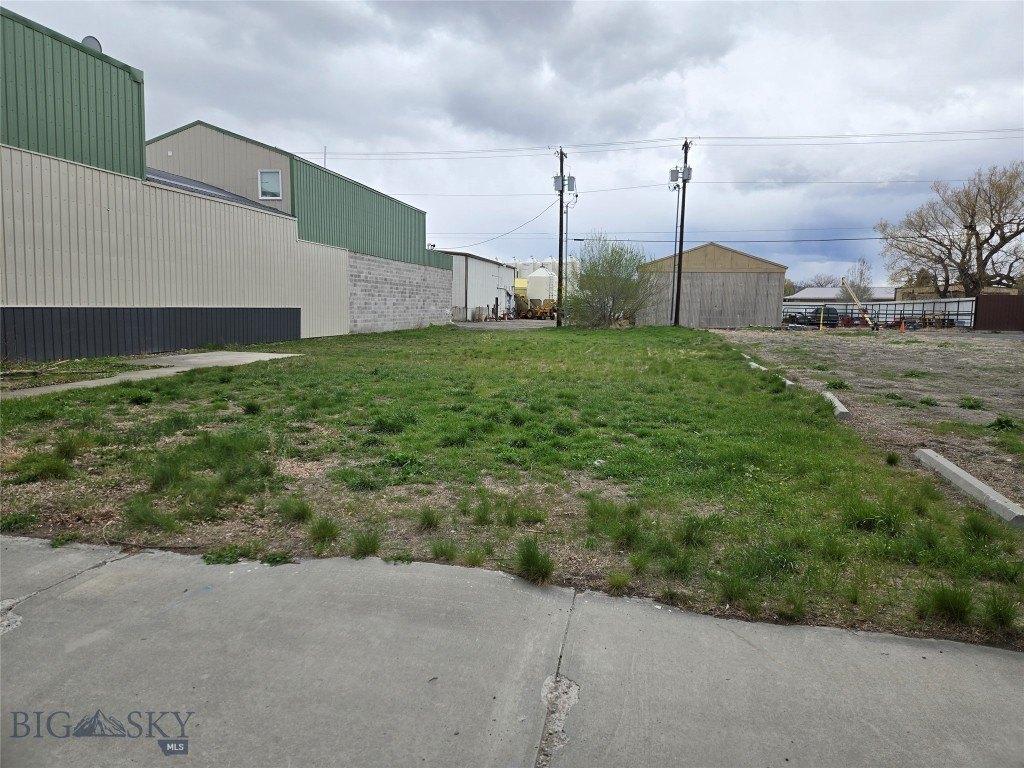 Property Image for 118 Main Street