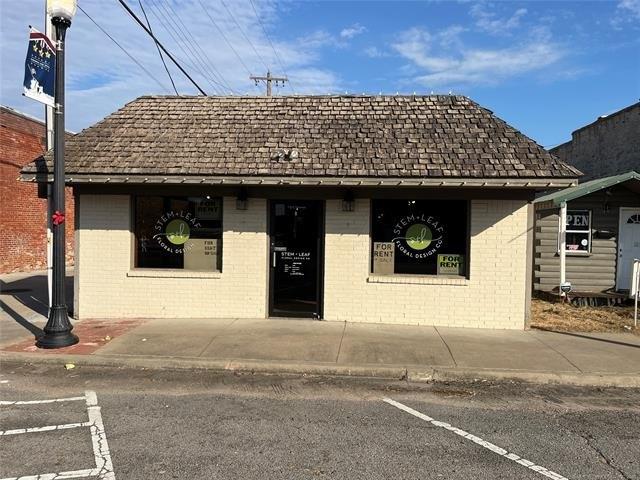 Property Image for 112 S Thornton