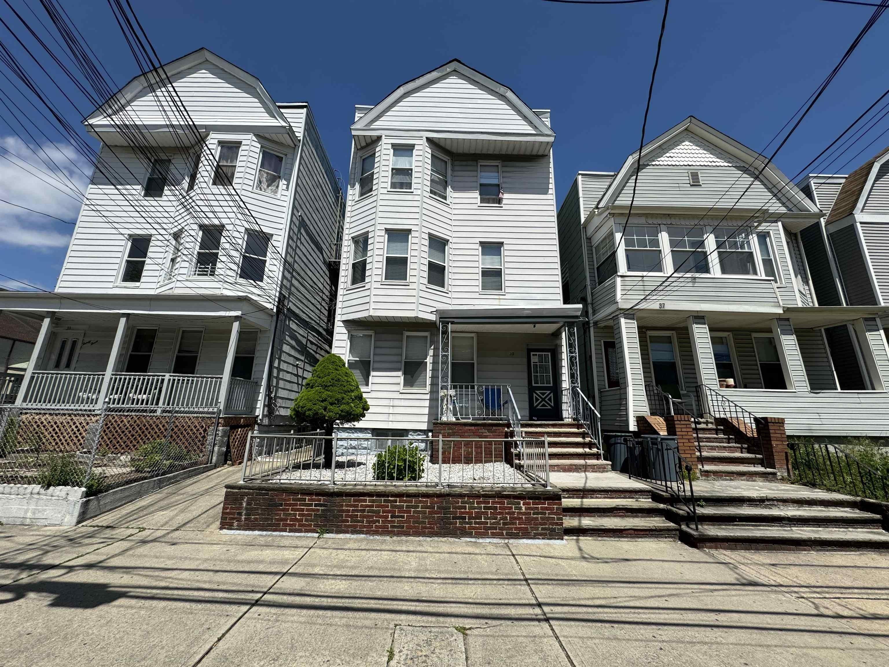 Property Image for 35 East 26th St