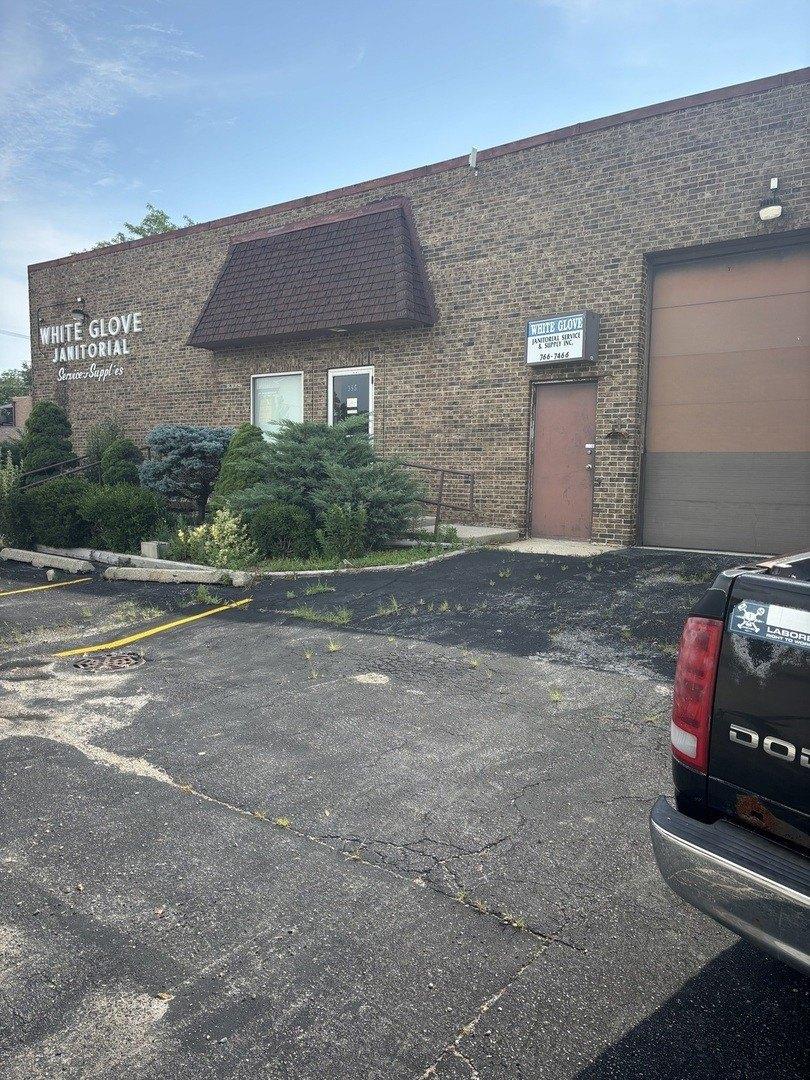 Property Image for 354 W Irving Park Road