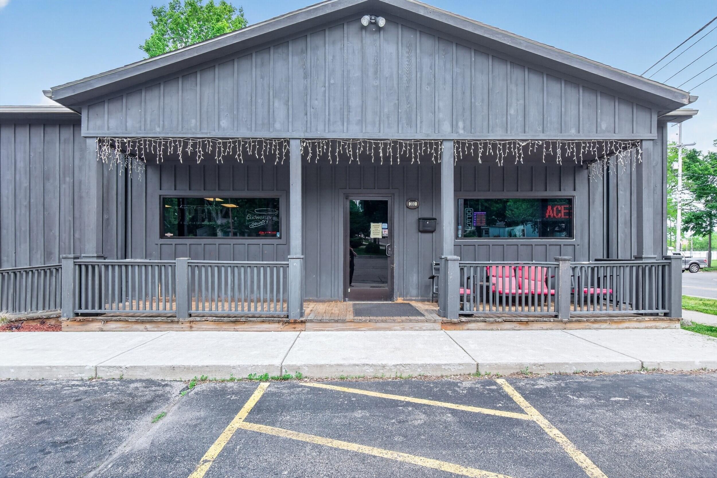 Property Image for 300 W North Street