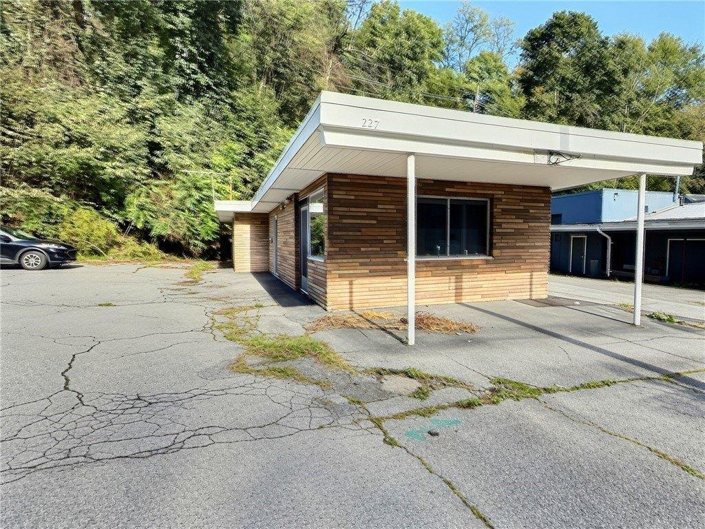 Property Image for 227 Southmont Blvd