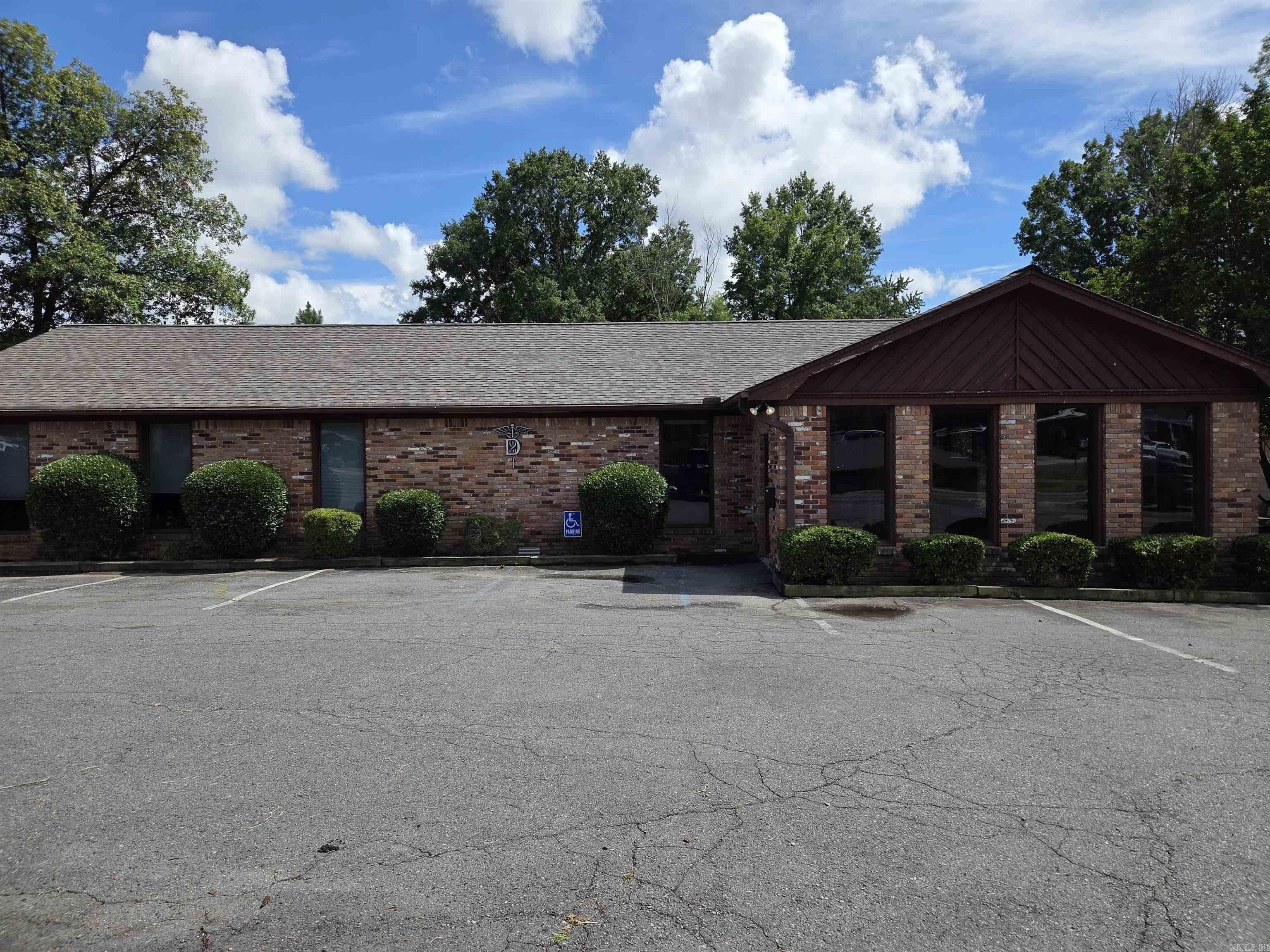 Property Image for 3006 E Kiehl Avenue