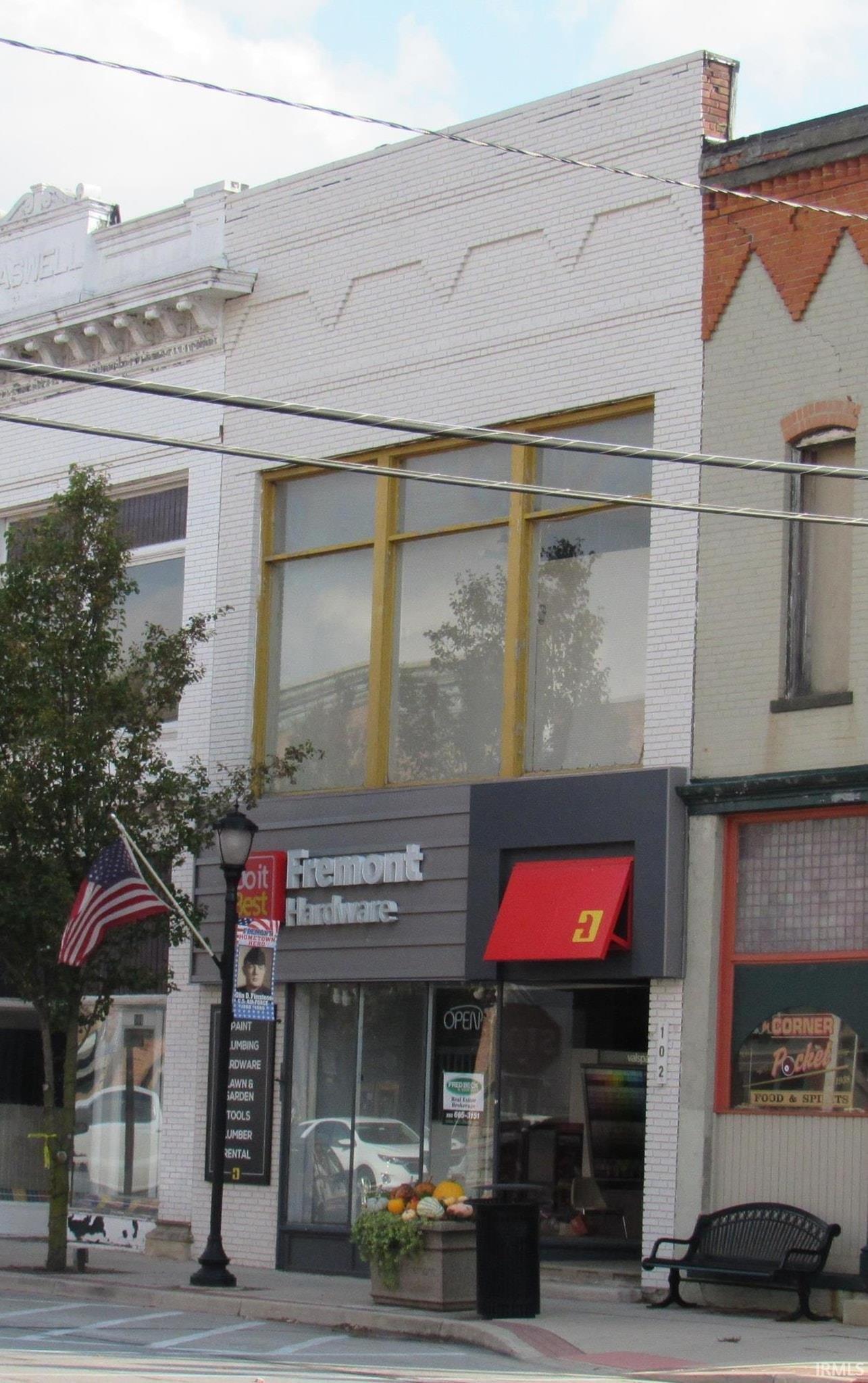 Property Image for 102 E Toledo Highway