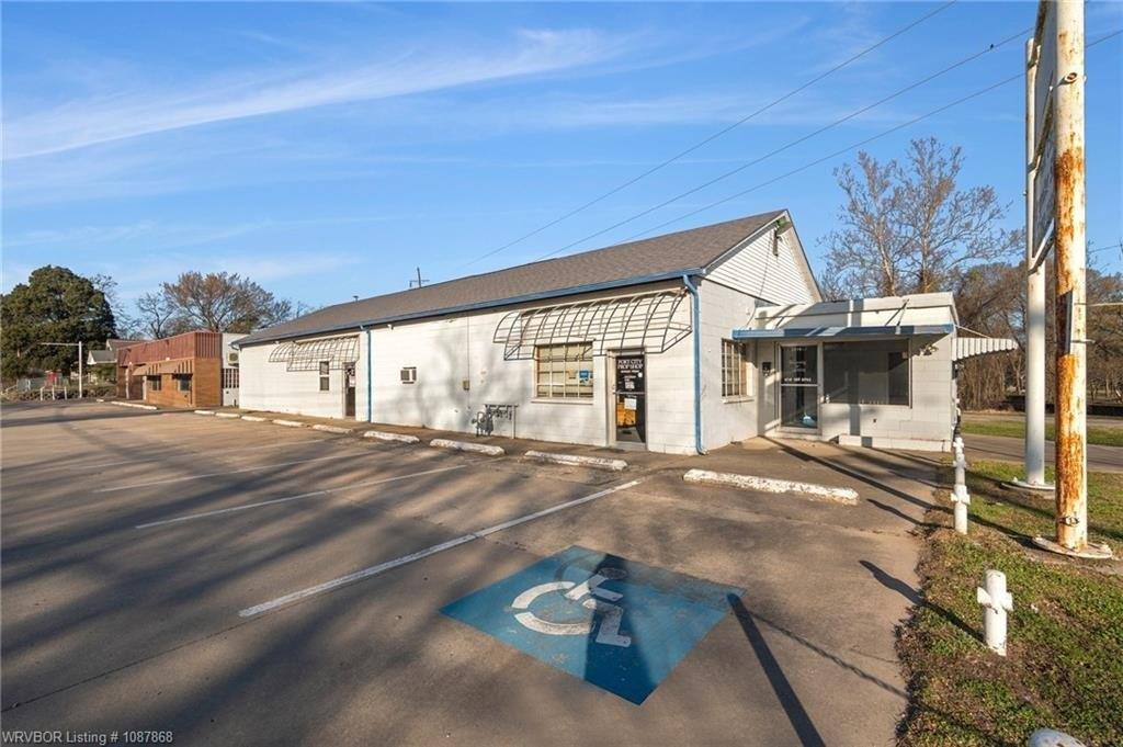 Property Image for 2011 N 6th ST