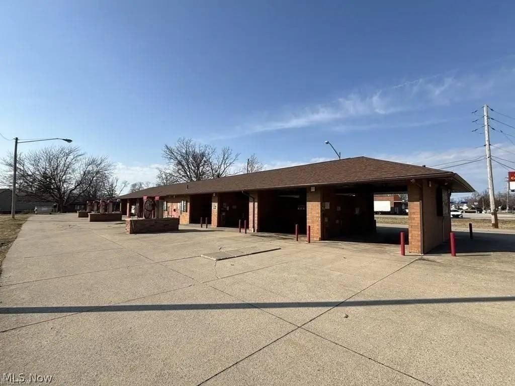 Property Image for 36161 Lake Shore Blvd