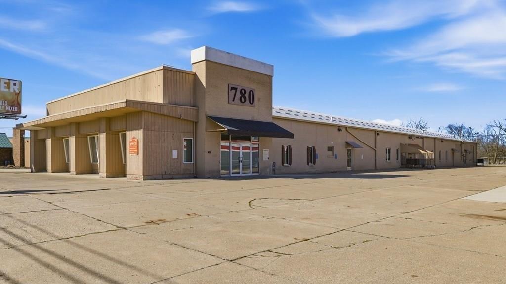 Property Image for 788 Park Ave W