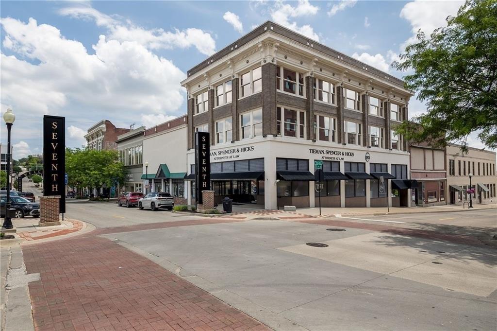 Property Image for 702 Felix Street