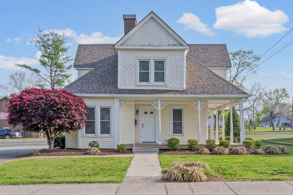 Property Image for 308 W 15th St