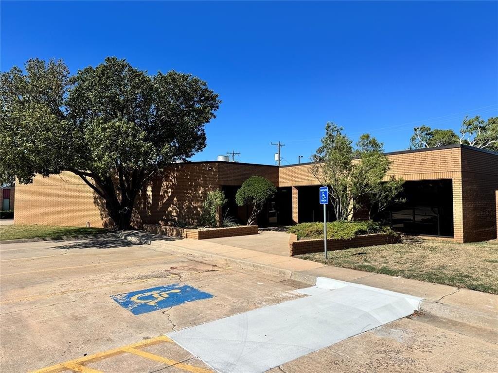 Property Image for 2033 Heritage Park Drive