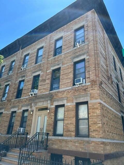 Property Image for 70-02 & 70-04 65 Place