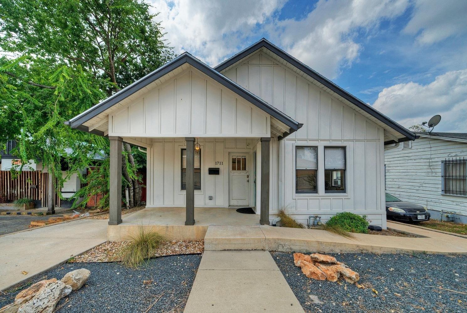 Property Image for 1711 E 7th St 1