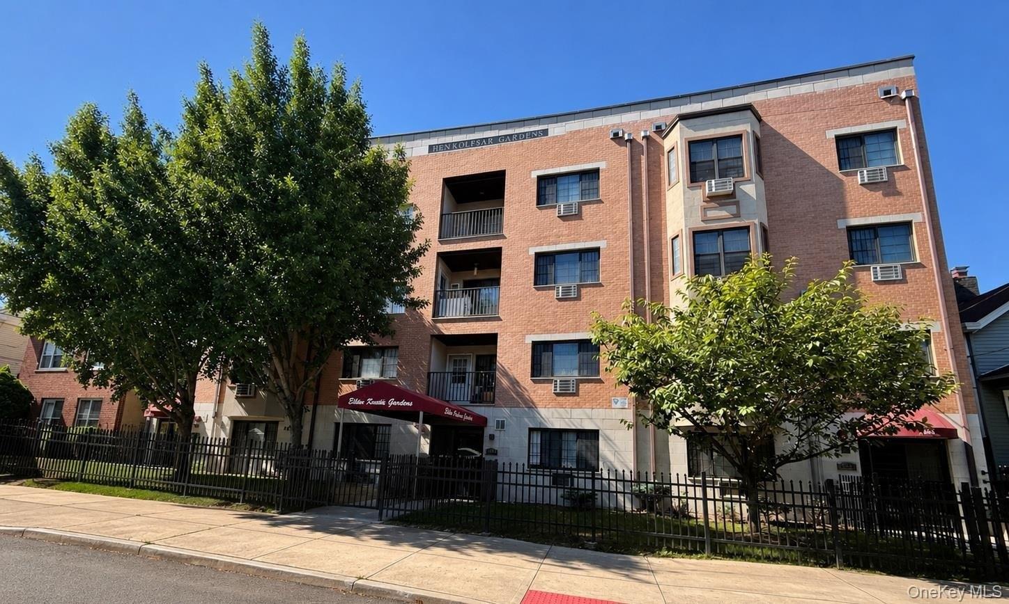 Property Image for 668 E 226th Street