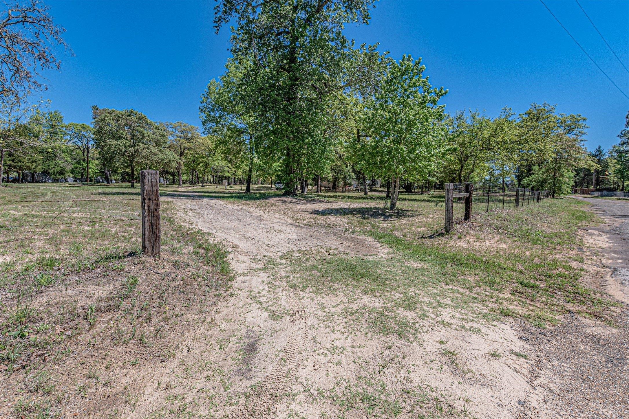 Property Image for 6481 County Road 4522