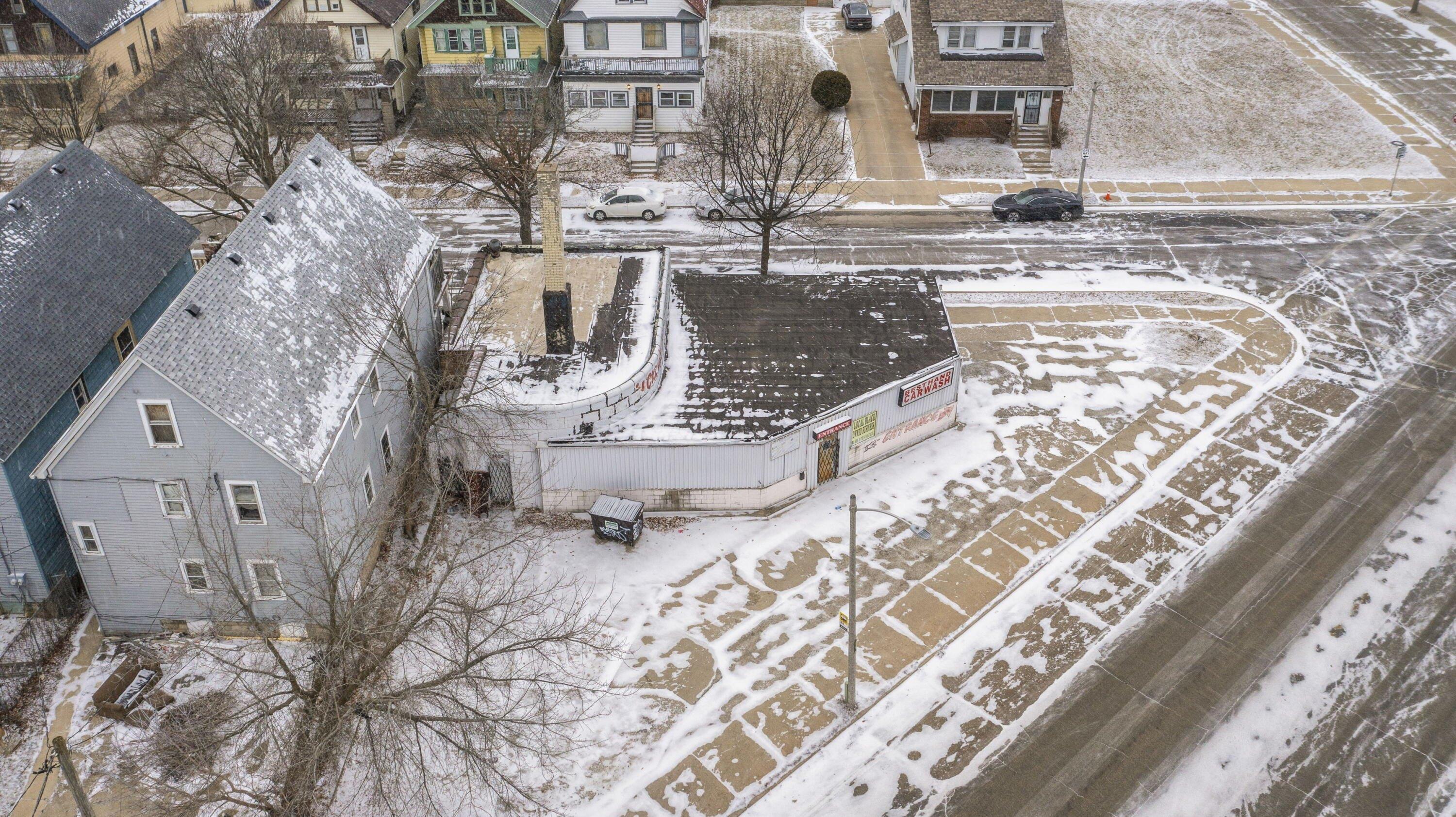 Property Image for 2053 W Hopkins St