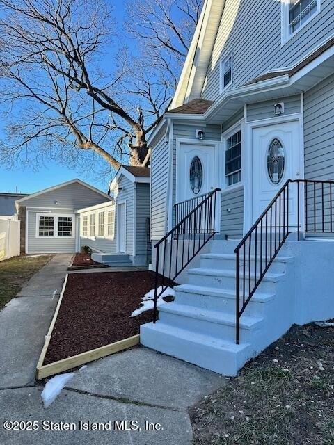 Property Image for 129 New Dorp Plaza