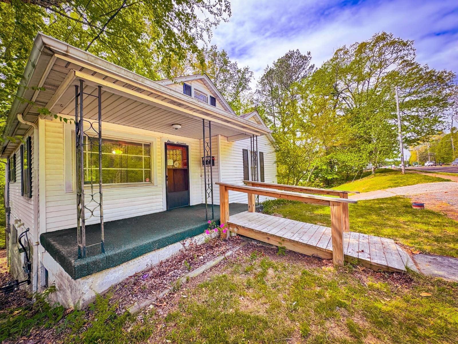 Property Image for 1117 E Wood St