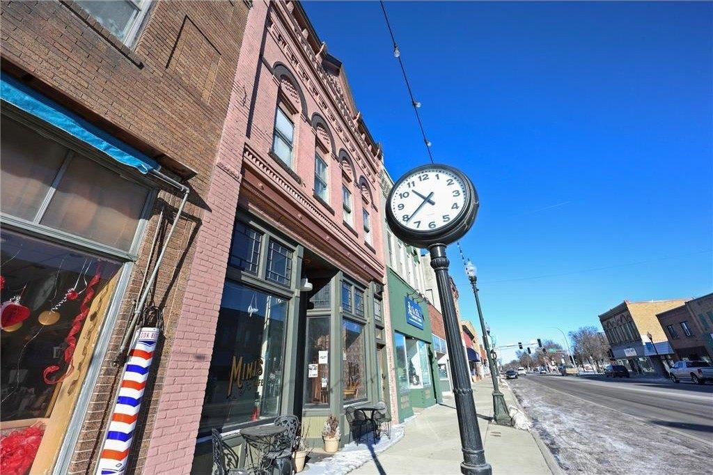 Property Image for 215 N Sibley Avenue