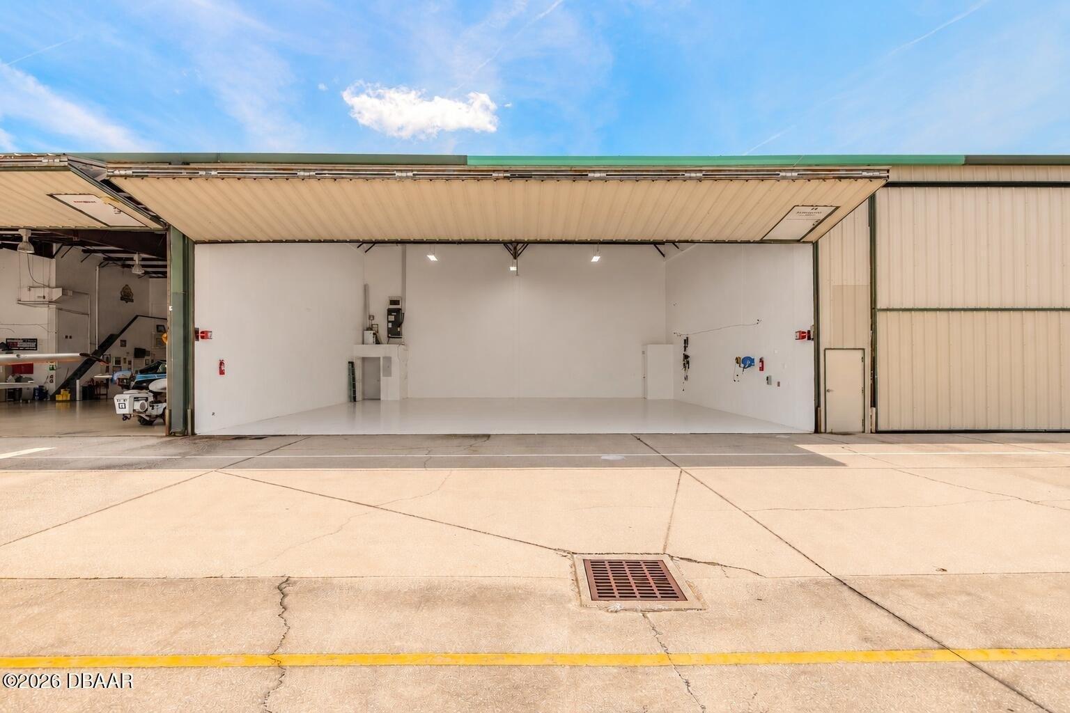 Property Image for 212 Cessna Boulevard 10