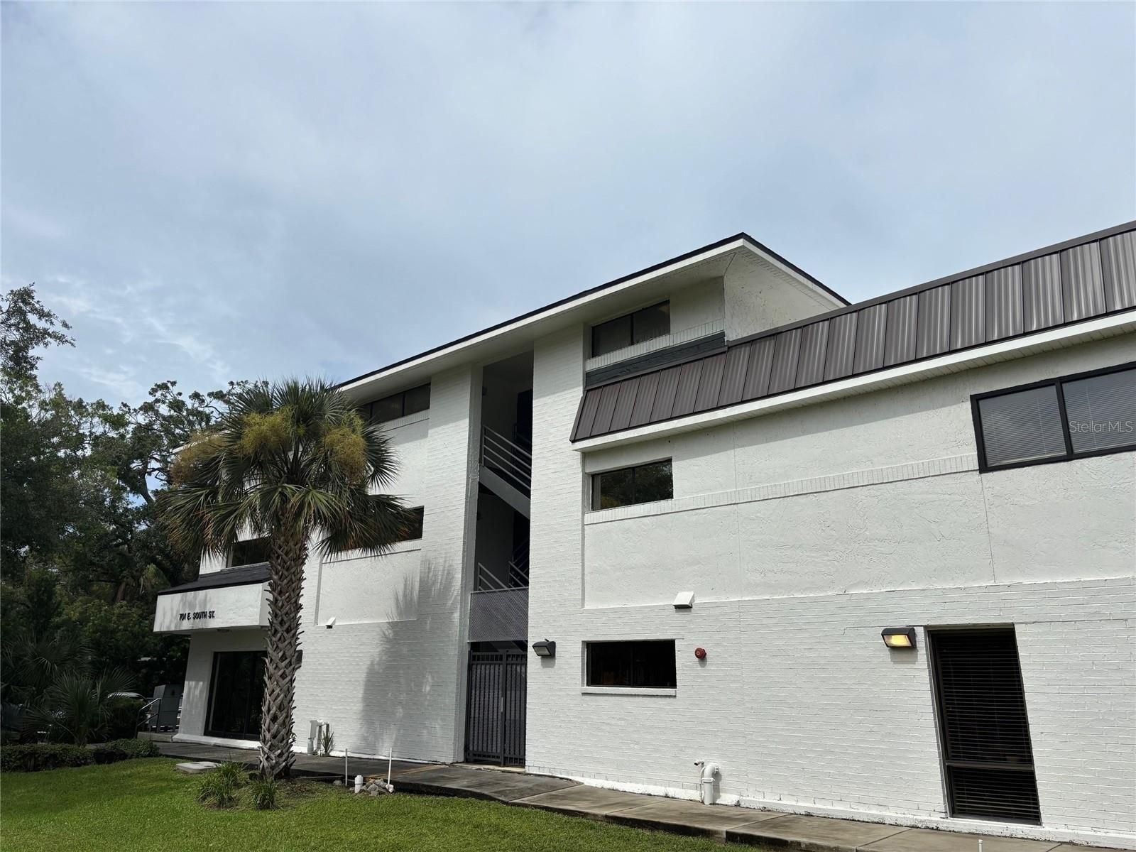 Property Image for 701 E SOUTH Street