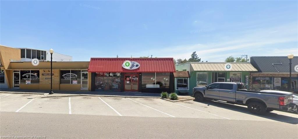 Property Image for 224 E Interlake Boulevard