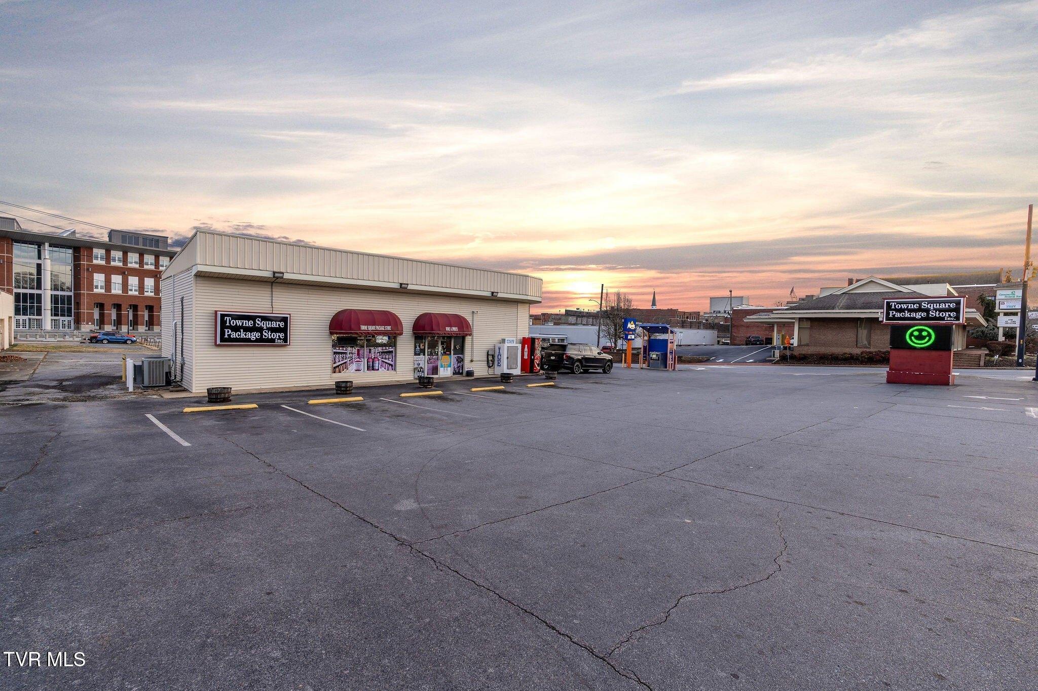 Property Image for 200 W Summer Street