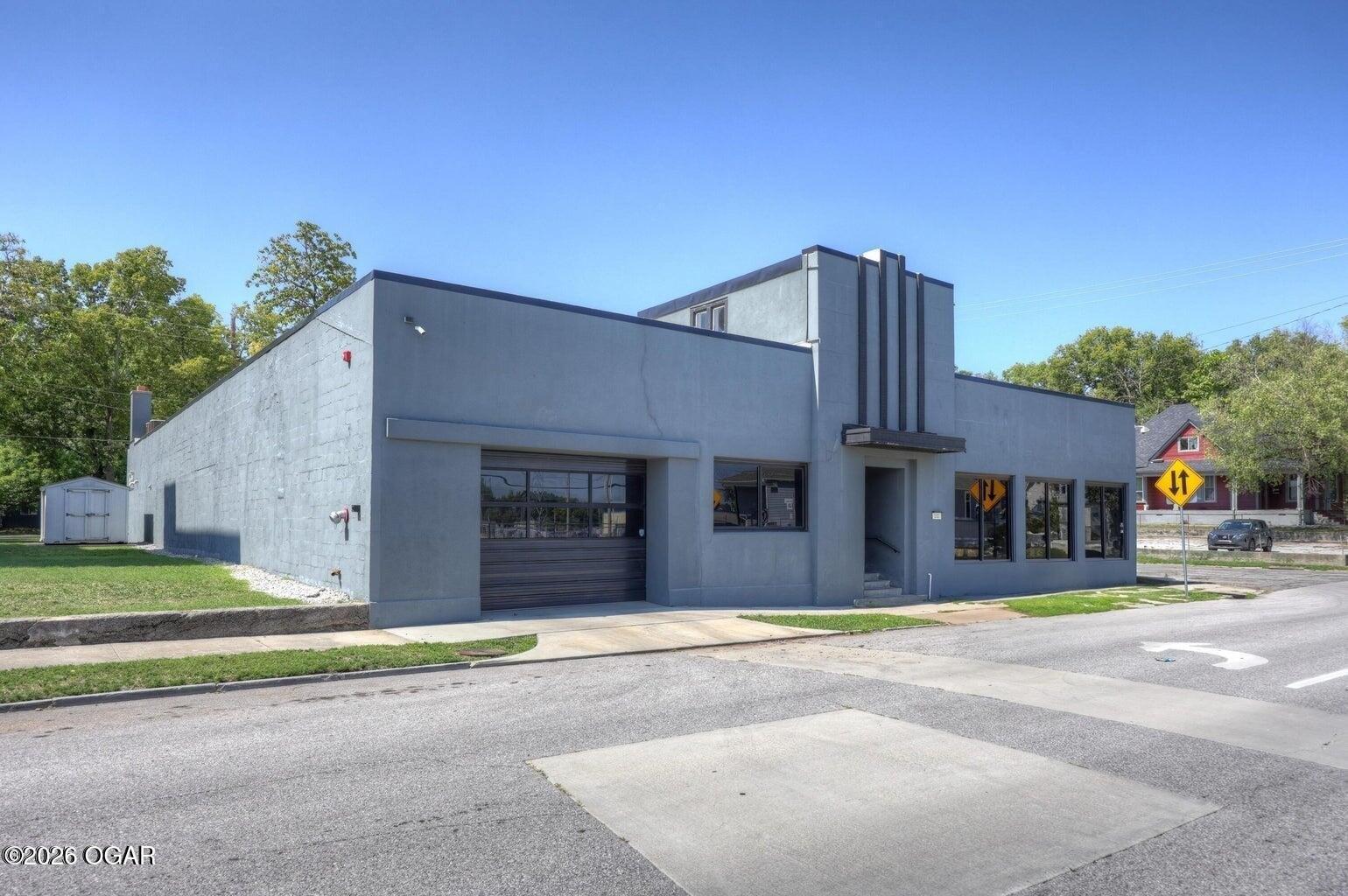 Property Image for 102 S Wall Avenue