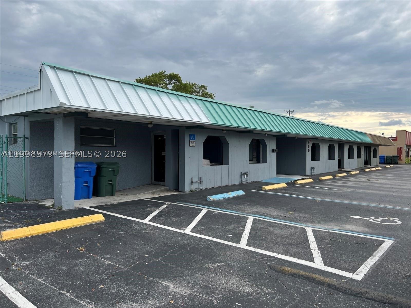 Property Image for 400 NE 44th St