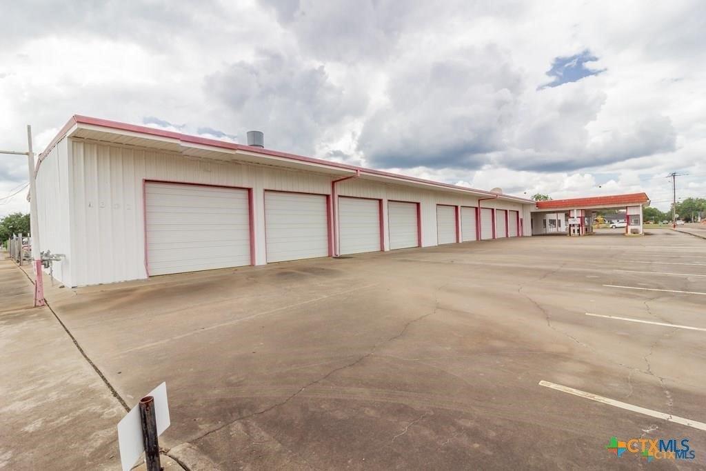 Property Image for 1301 N East Street