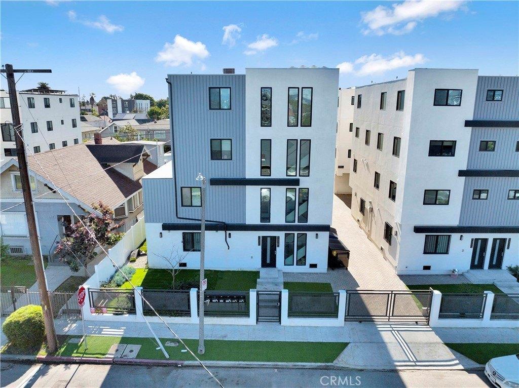 Property Image for 1326 W 35th Place