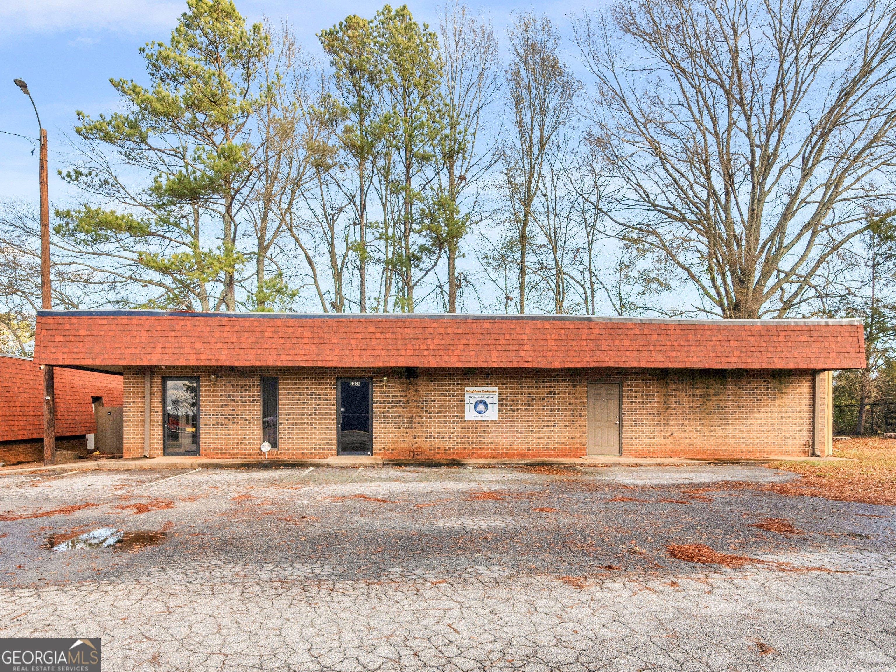 Property Image for 1308 W Solomon Street