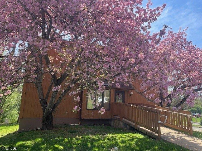 Property Image for 930 Mount Kemble Ave