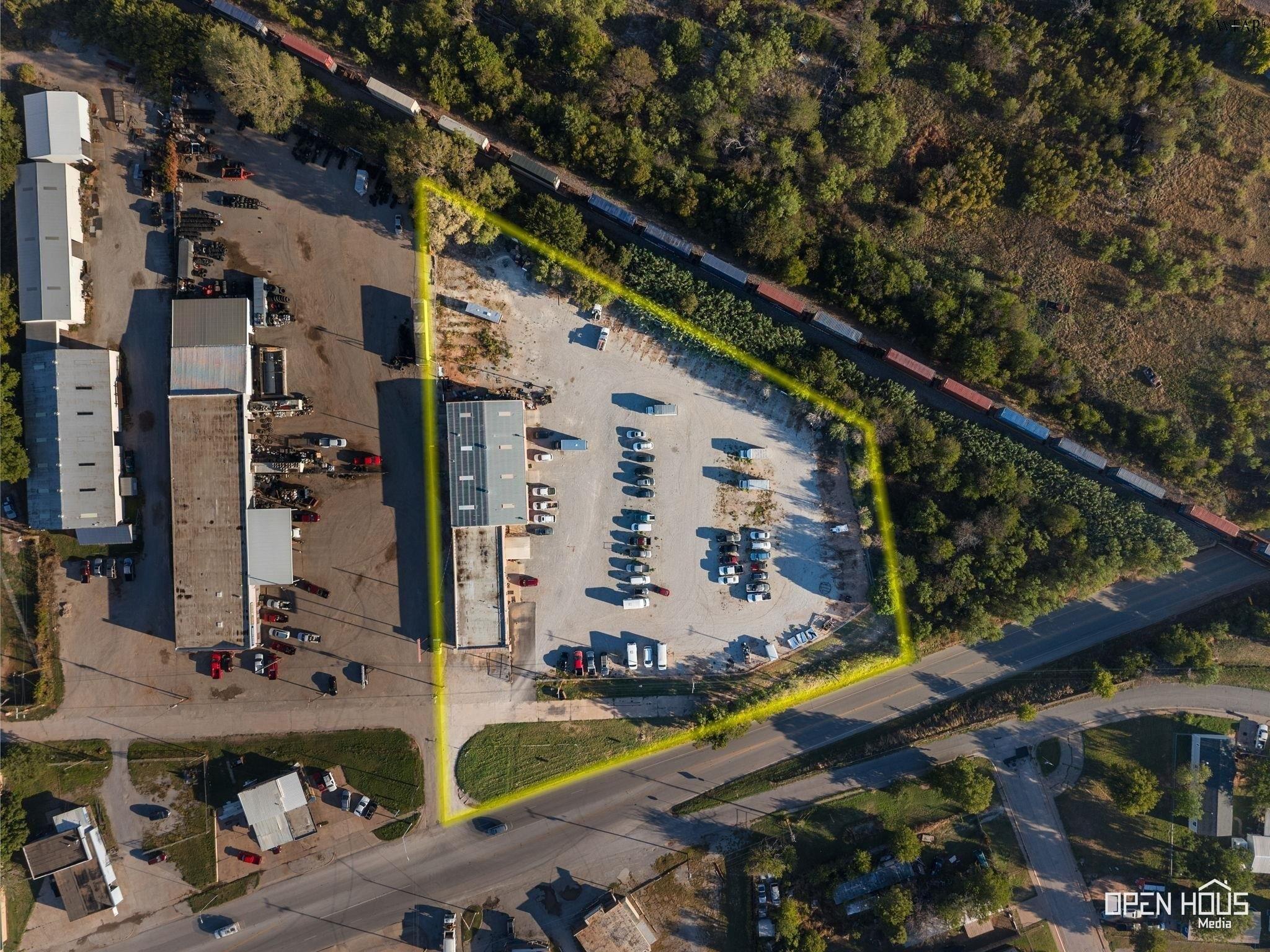 Property Image for 1036 FORT WORTH STREET Next To Kents Tire Sevice