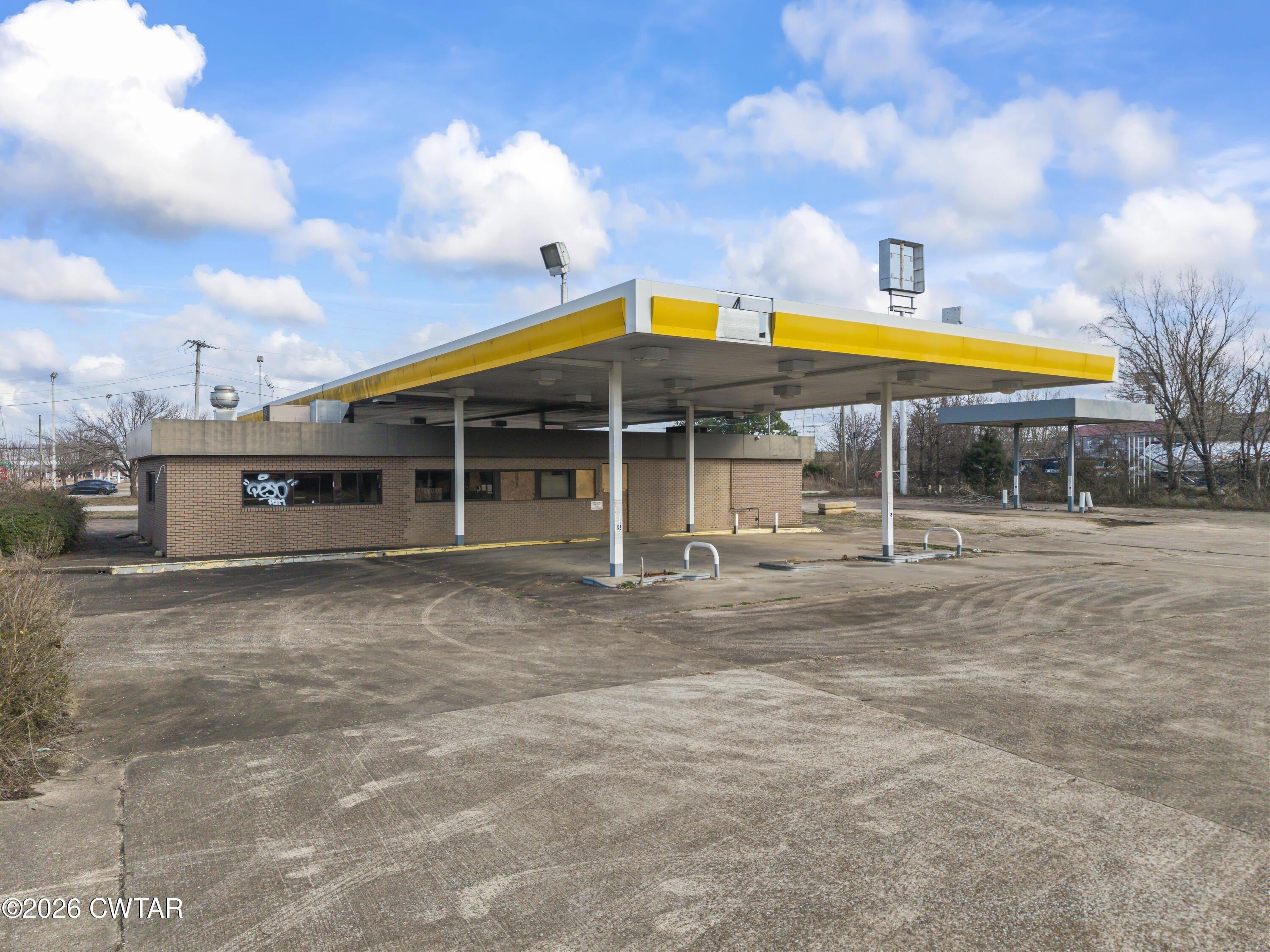 Property Image for 56 Kenworth Boulevard