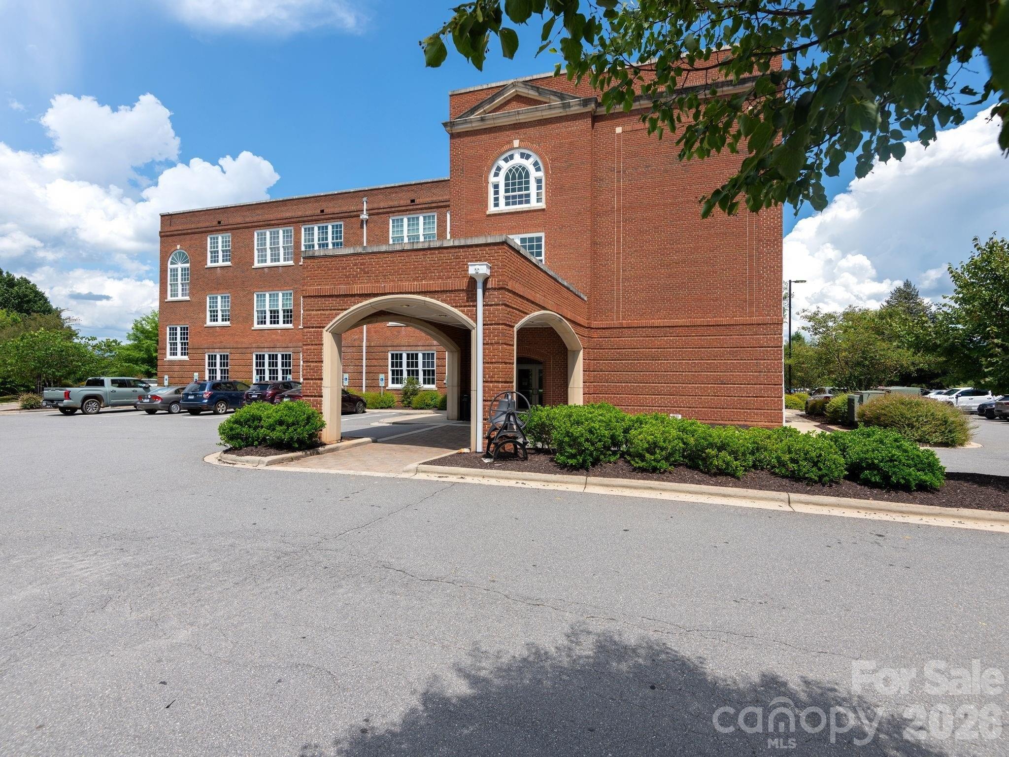 Property Image for 4 Vanderbilt Park Drive