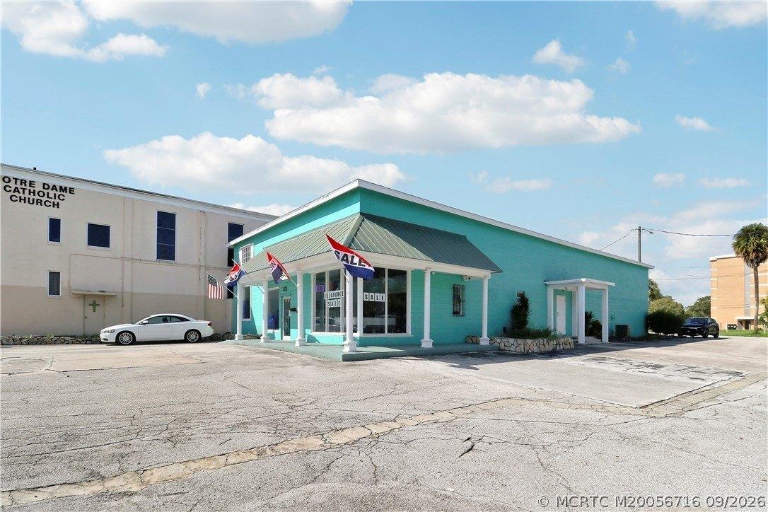 Property Image for 221 N US Highway 1