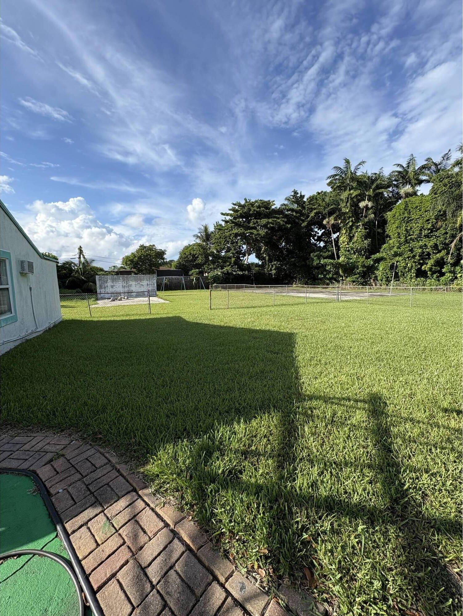 Property Image for 425 NE 154th Street