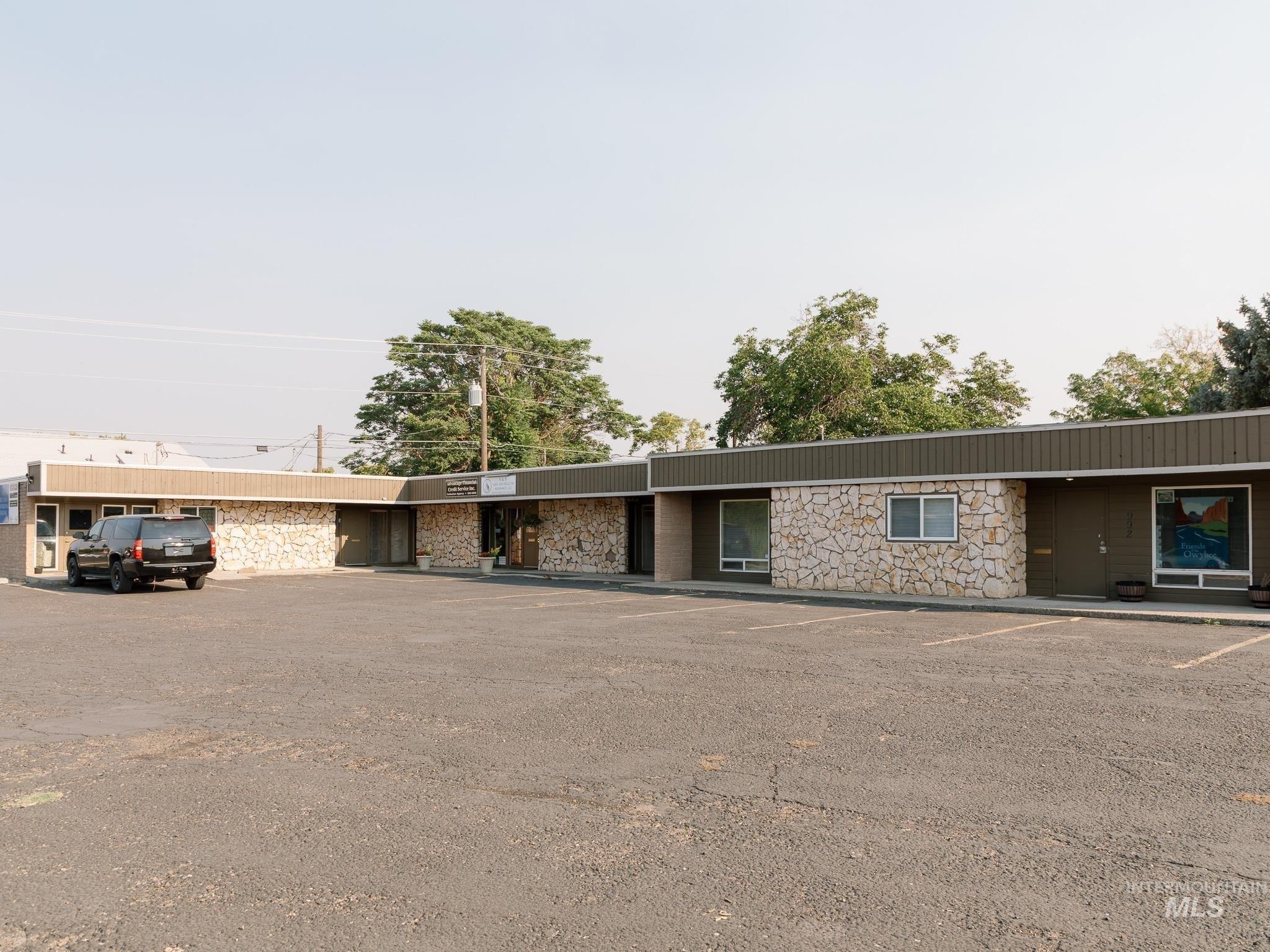Property Image for 992 W Idaho