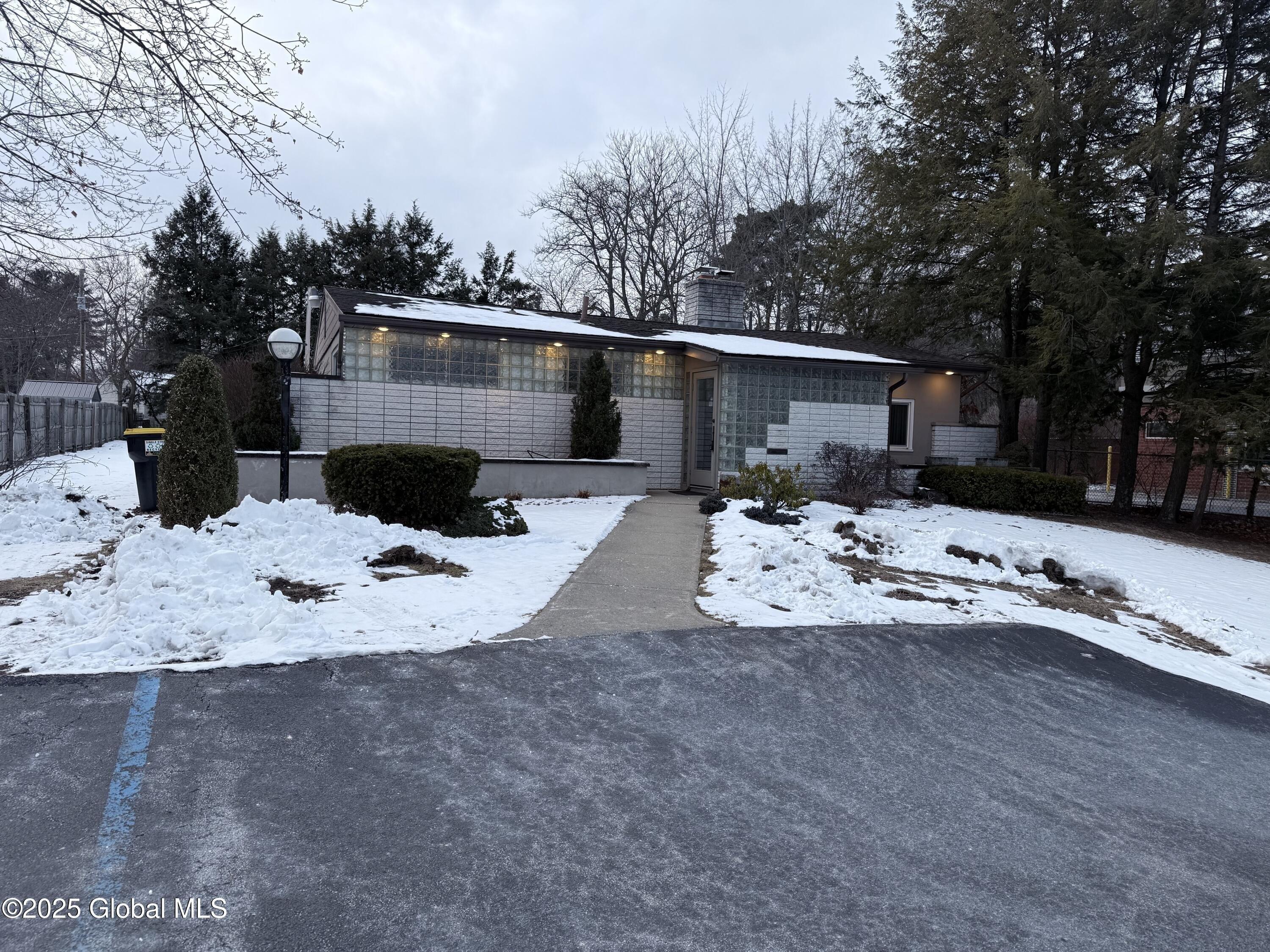 Property Image for 235 Saratoga Road