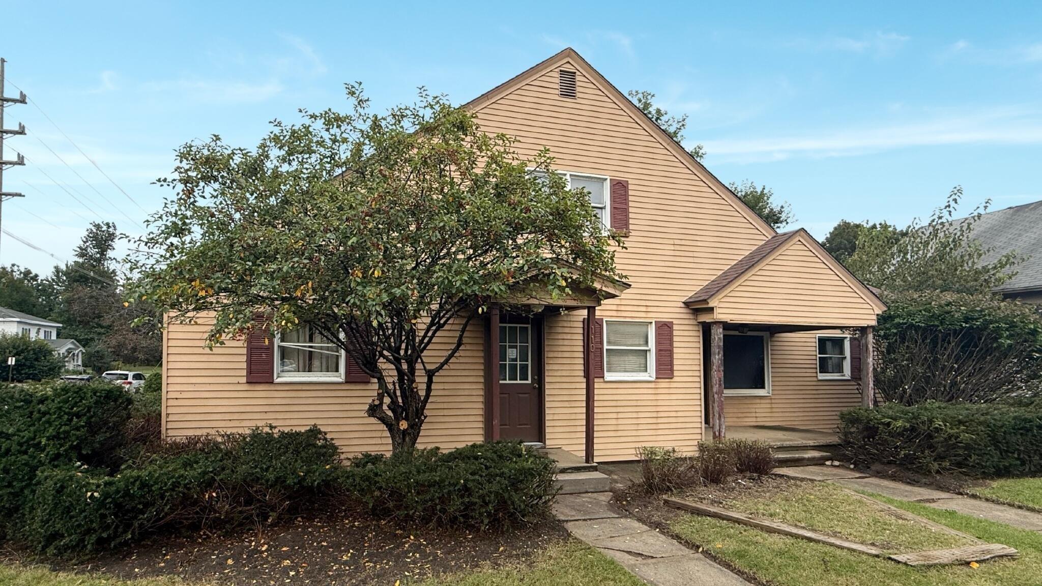Property Image for 110 W Division Street