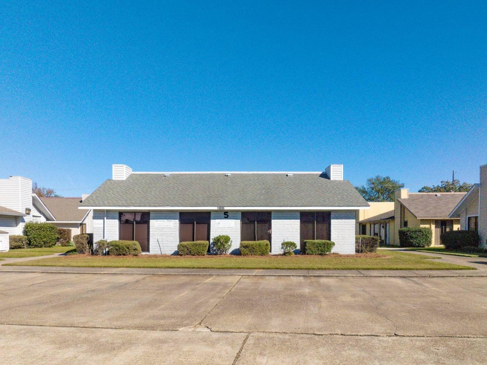 Property Image for 1859 Avenue Of America