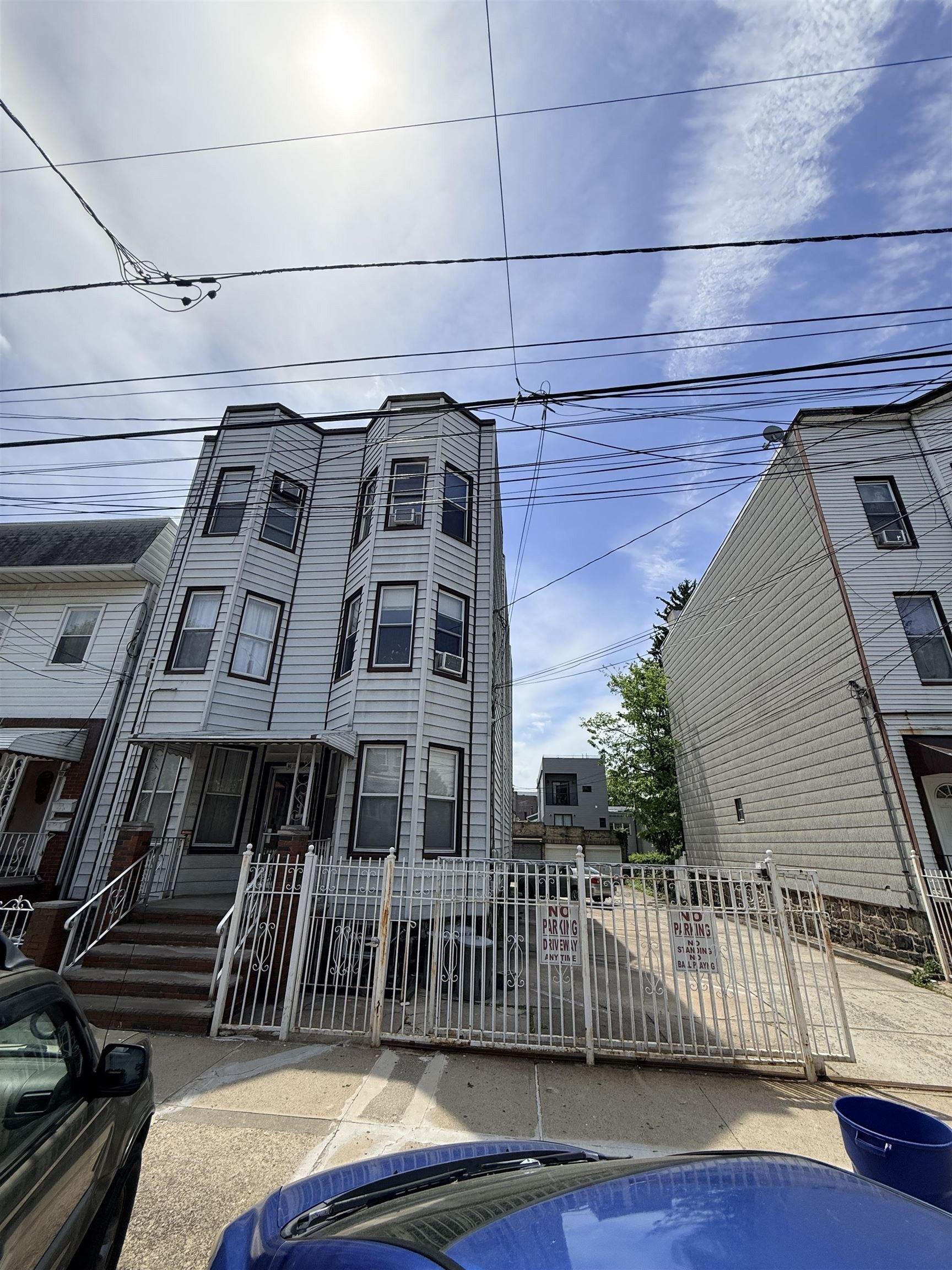 Property Image for 15-17 Laidlaw Ave