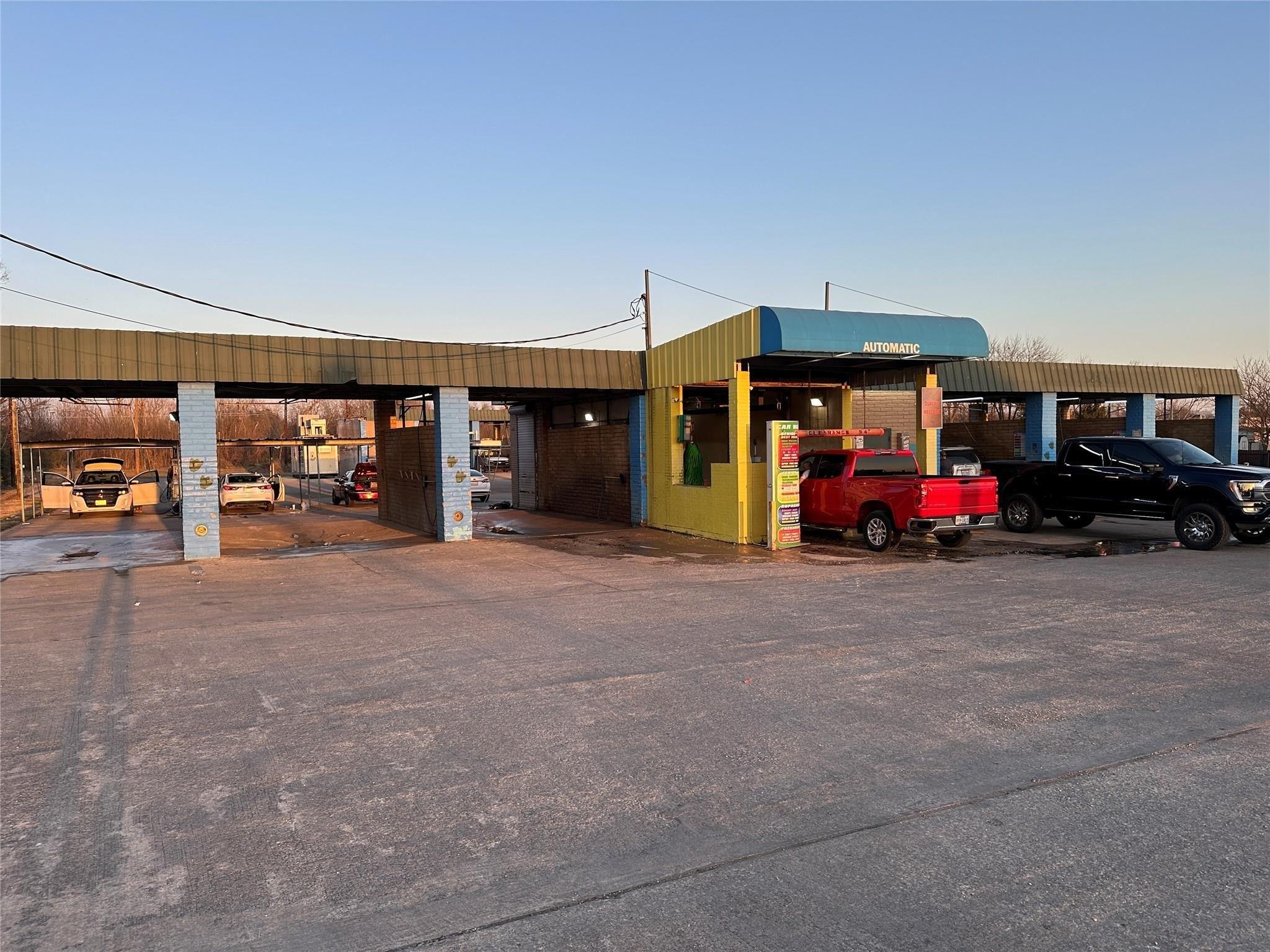 Property Image for 1806 N Main St