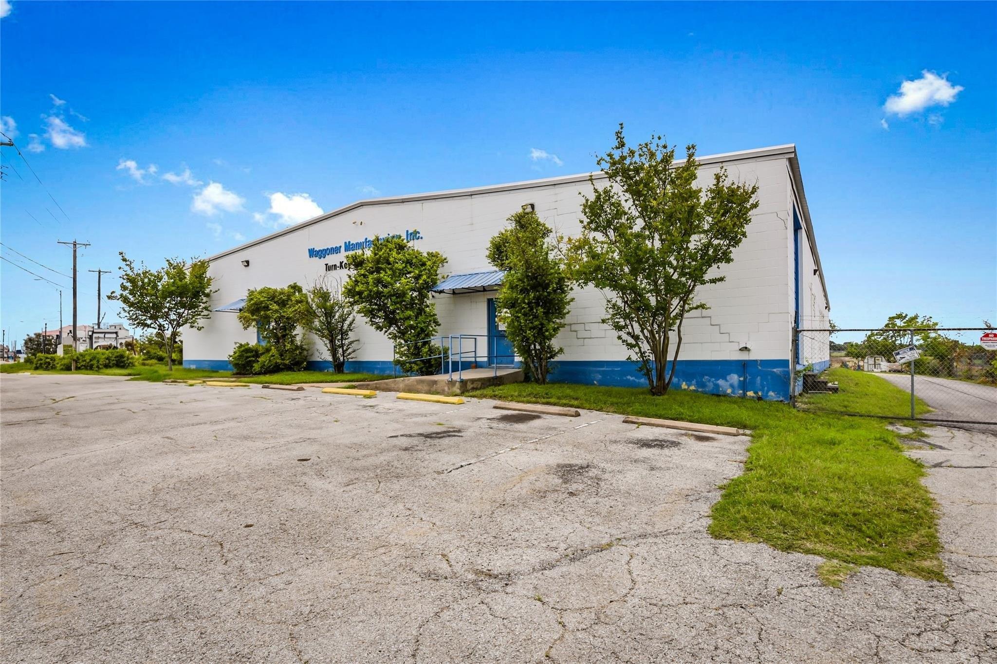 Property Image for 1880 N A W Grimes Blvd