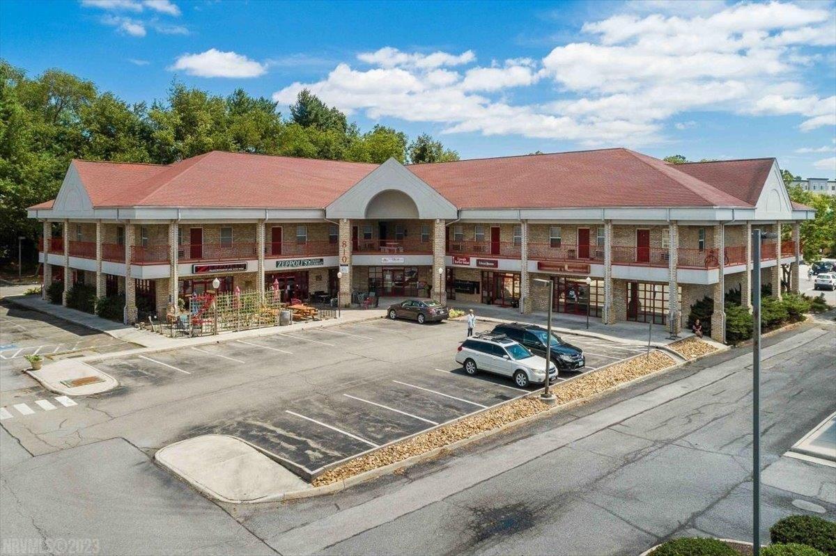 Property Image for 702 University City Boulevard
