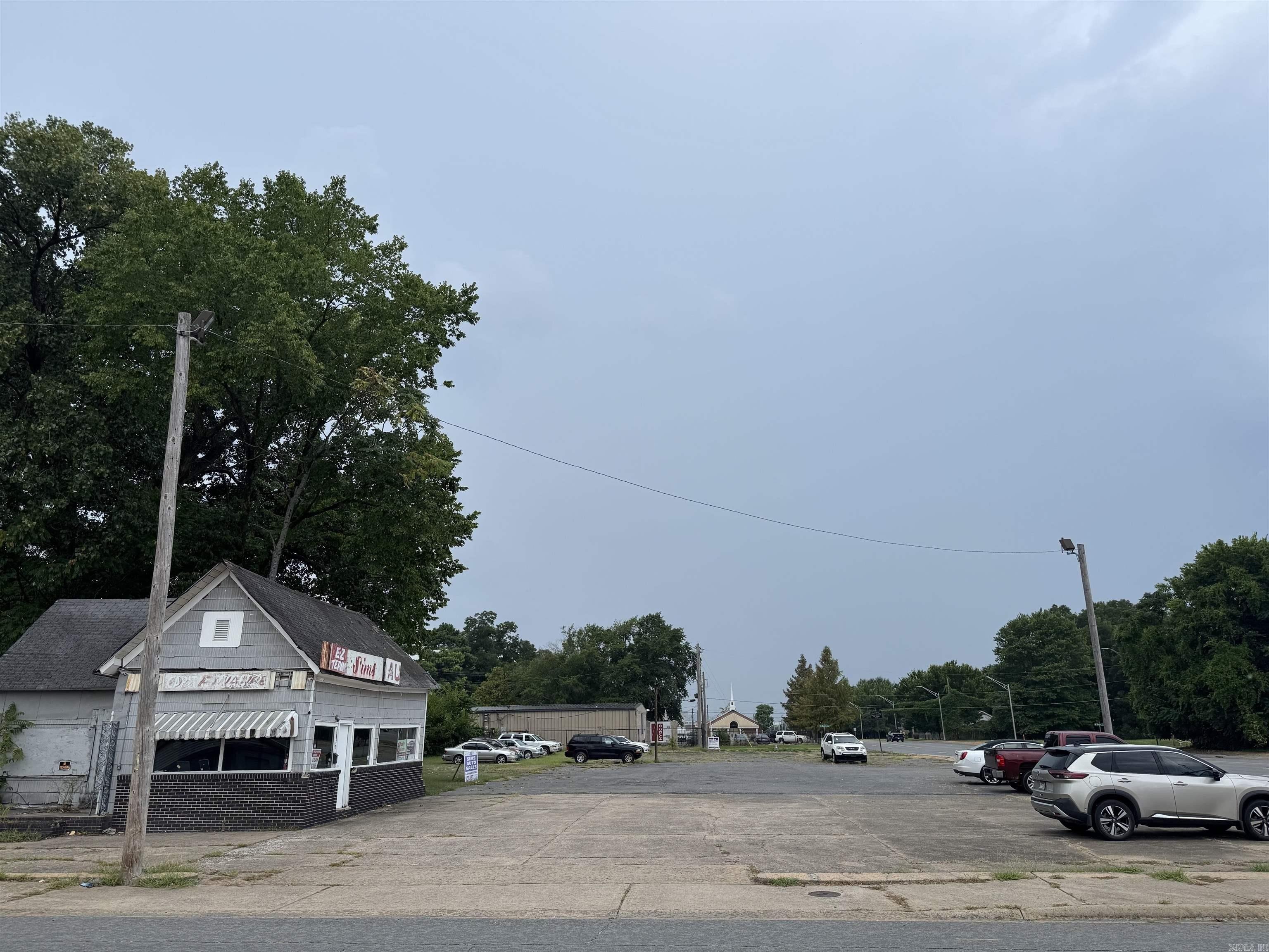 Property Image for 1322 E Broadway St
