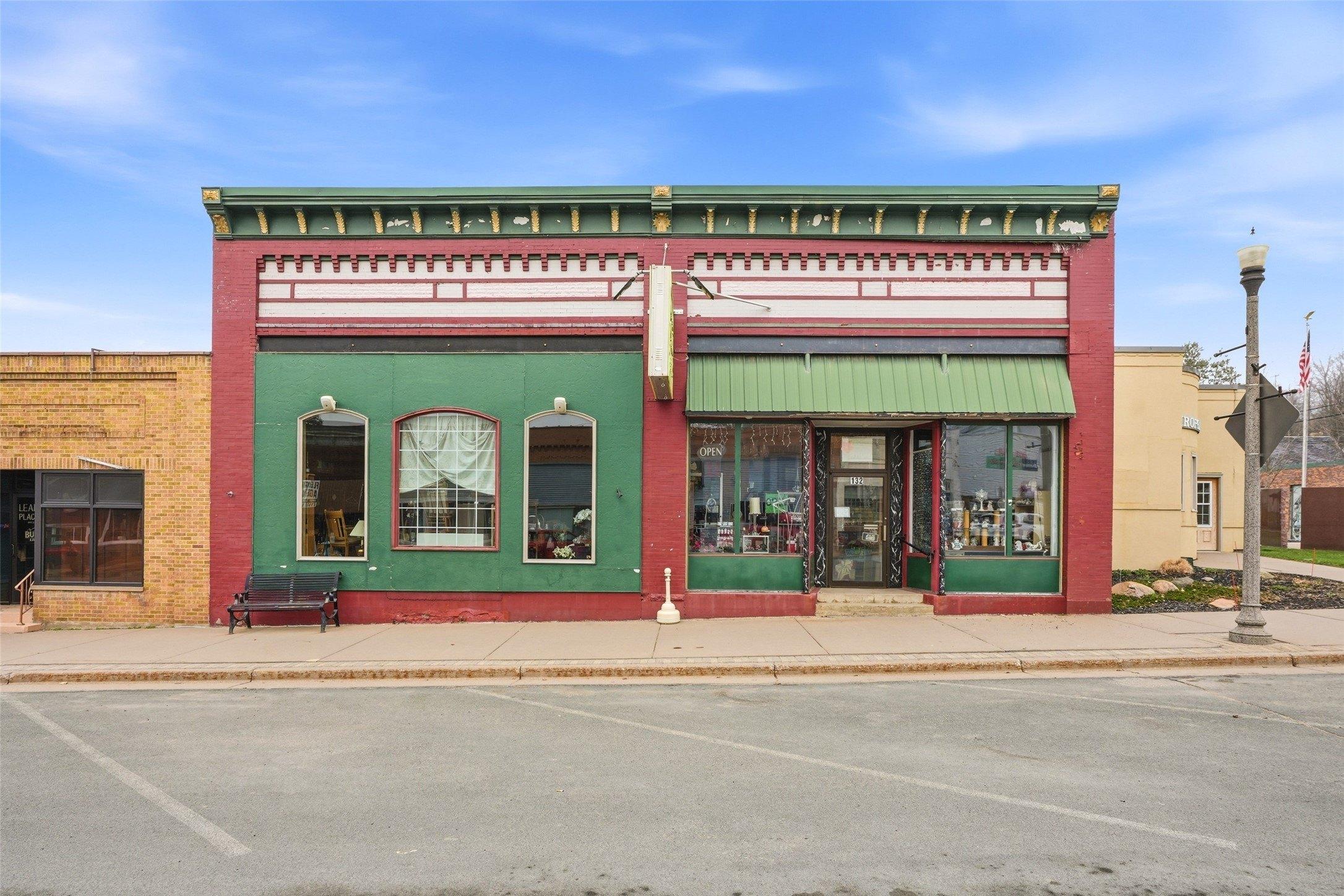 Property Image for 132 E Oak Street