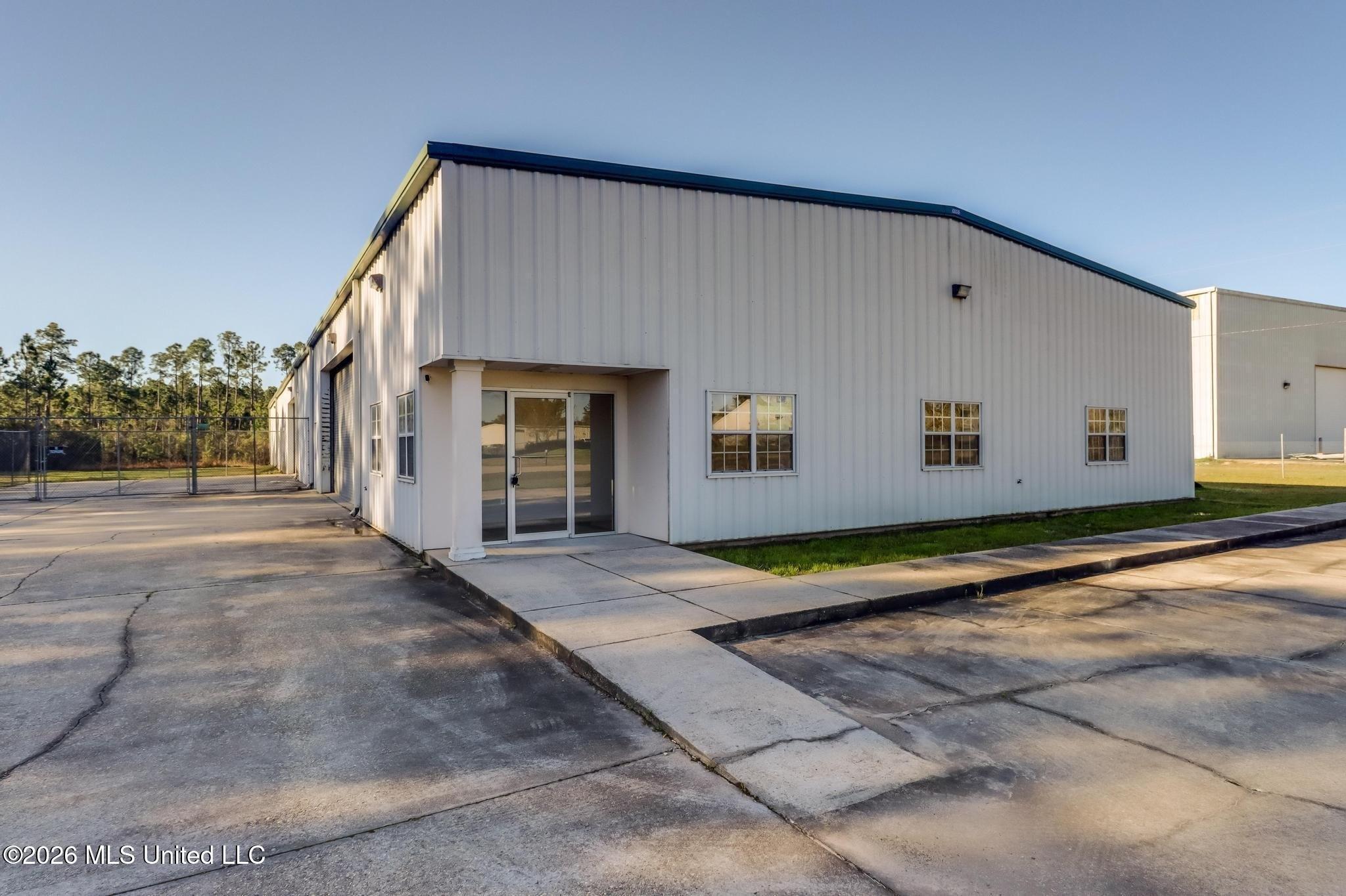 Property Image for 21051 Coastal Pkwy, Gulfport, MS 39503-9522